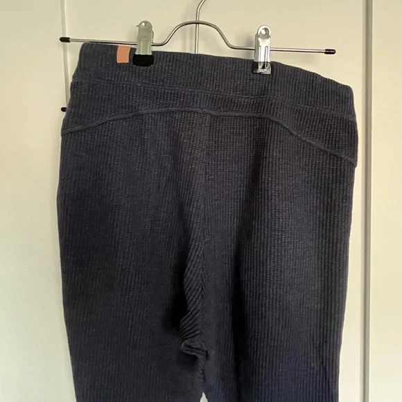 Lunya Restore Thermal Legging - Picture 5 of 6